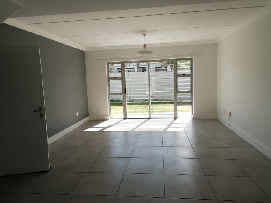 To Let 3 Bedroom Property for Rent in Langeberg Heights Western Cape